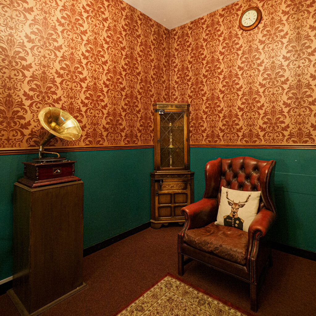 221b Baker Street Escape Room 1